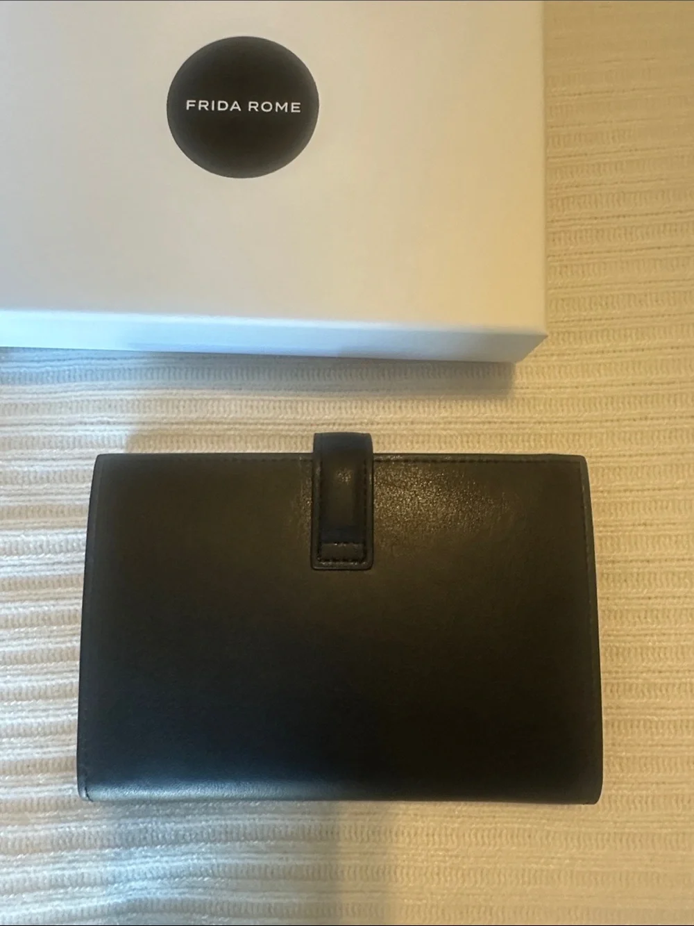 Frida Rome Wallet New - Picture 3 of 3